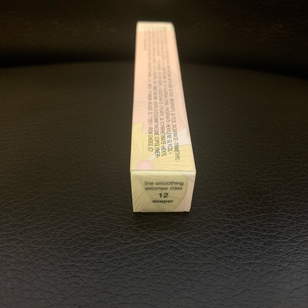 Clinique Line Smoothing Concealer #12 Deeper - Picture 3 of 3